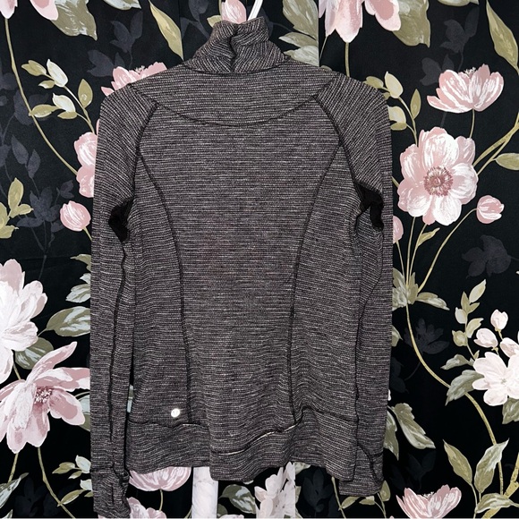 Lululemon Sweater - Picture 3 of 4